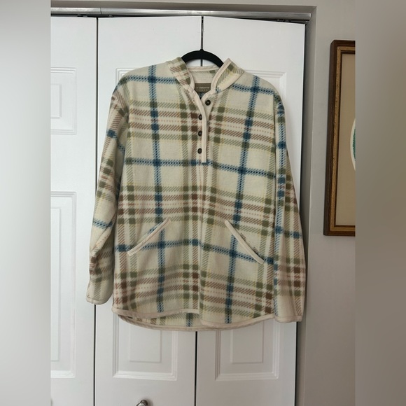 Liz Claiborne Lizwear Women's Sz M Preppy Cream Teddy Fleece Button-Up Sweater - Picture 1 of 13